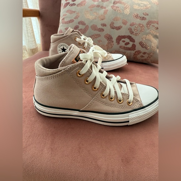 Converse Chuck Taylor All Star Madison Mid Top Canvas Sneaker - Picture 9 of 15